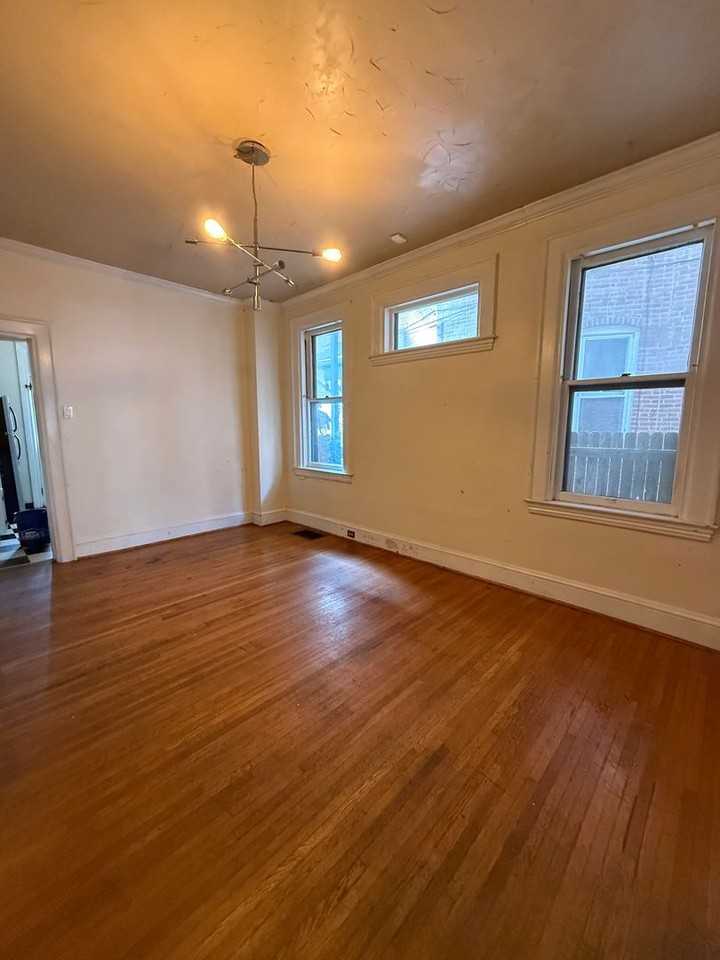 740 Marietta Ave - Photo 4 of 15