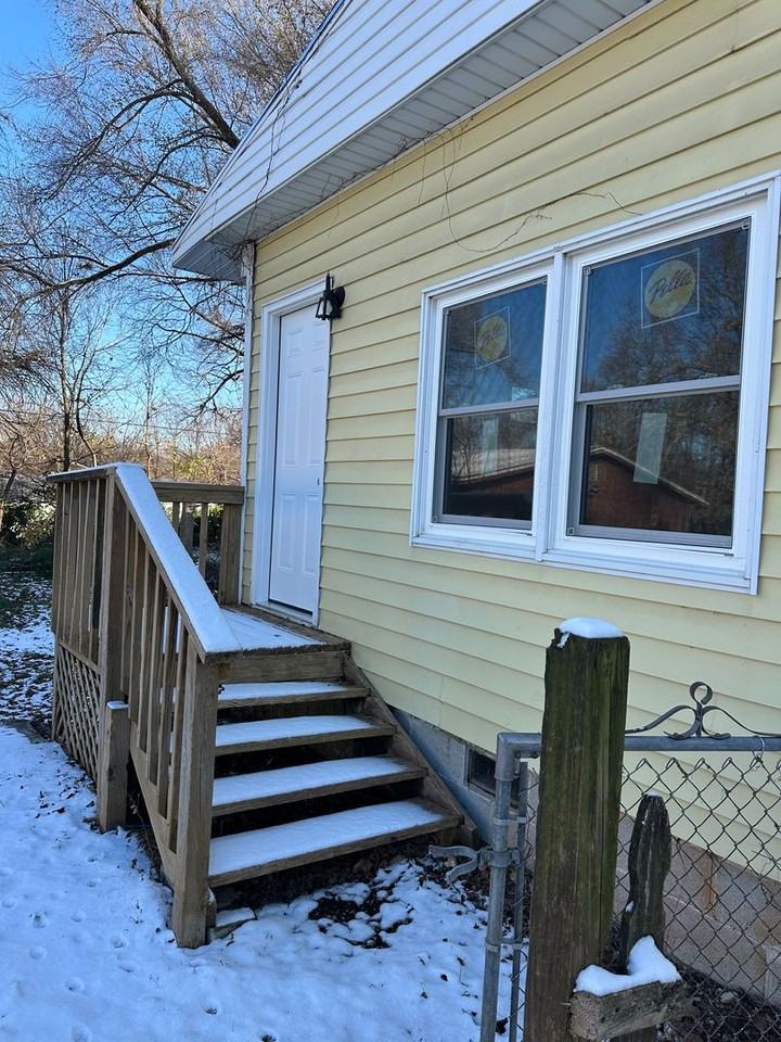 2448 N Ramsey Ave - Photo 2 of 10