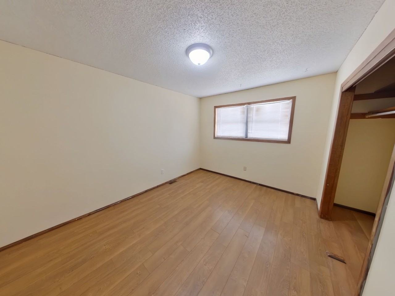 620 N Richmond Ave - Photo 4 of 9