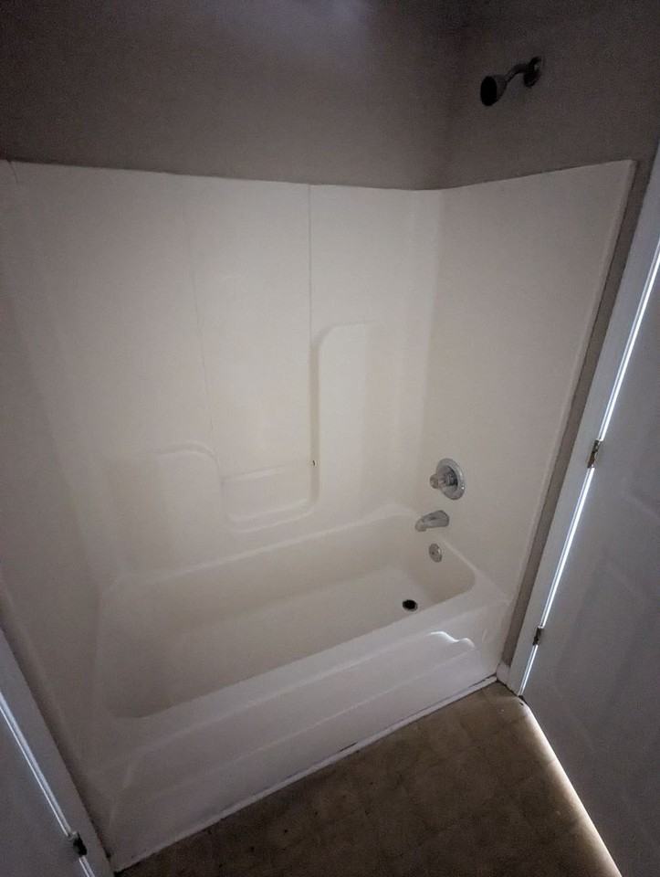 601 18th St - Photo 6 of 11