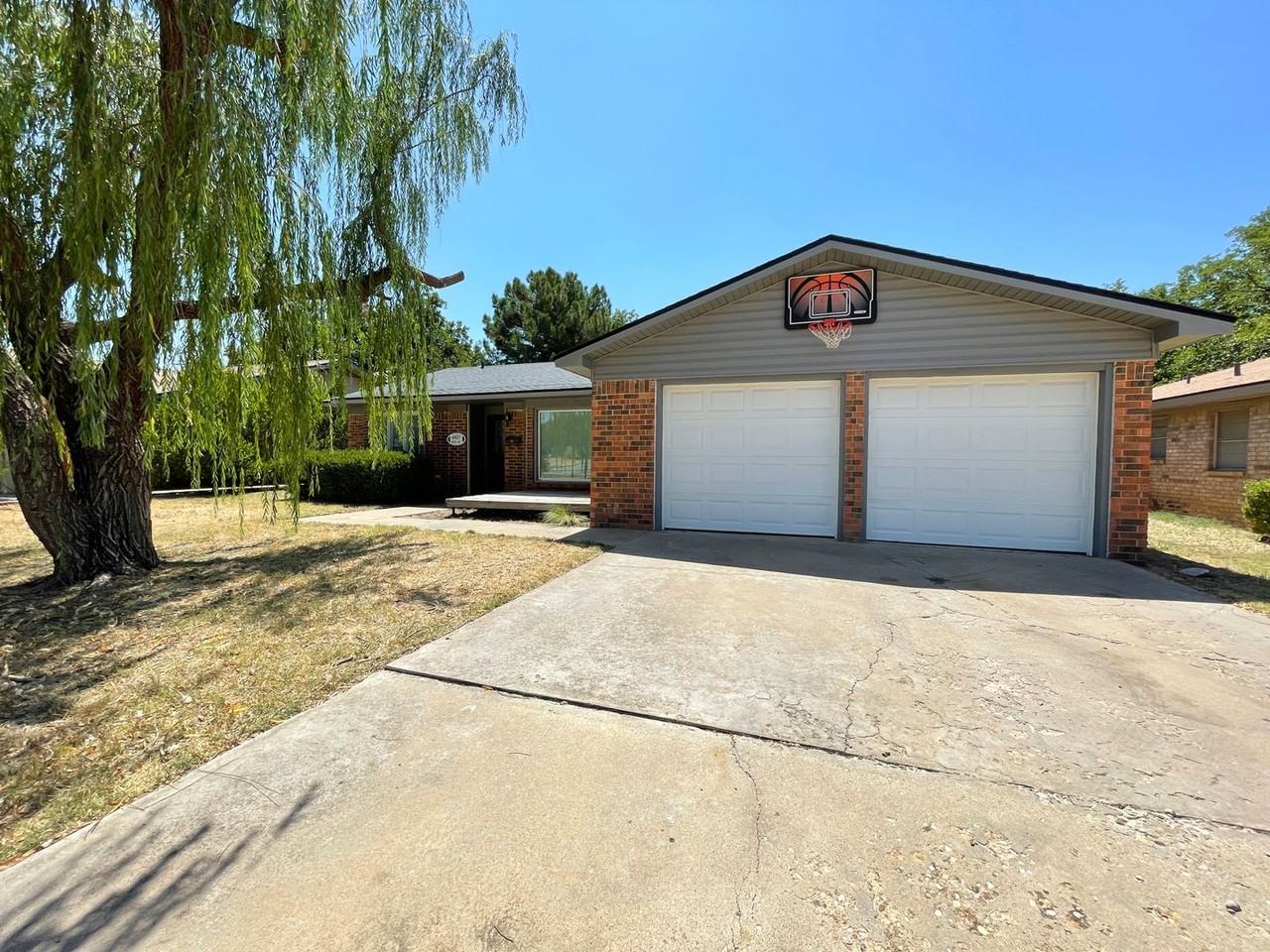 4403 58th St - Photo 2 of 8