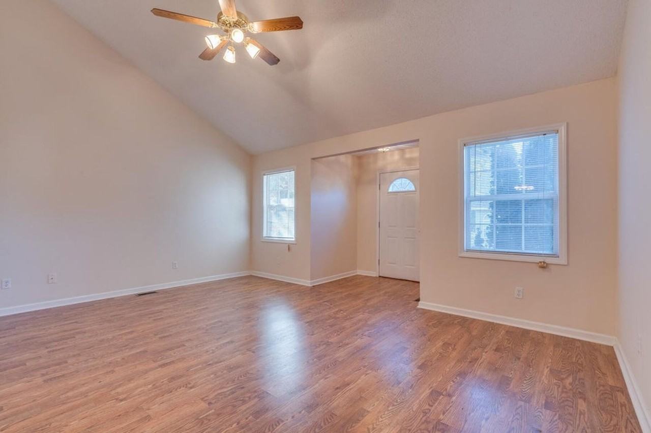 3910 Renaissance Sq - Photo 6 of 25