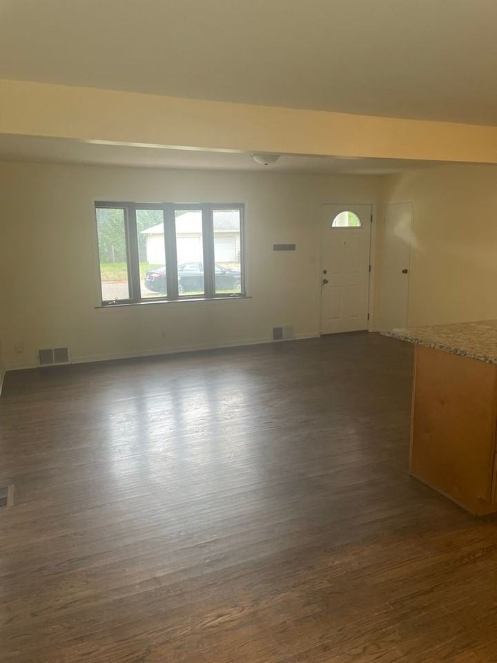 5109 48th Ave N - Photo 6 of 10