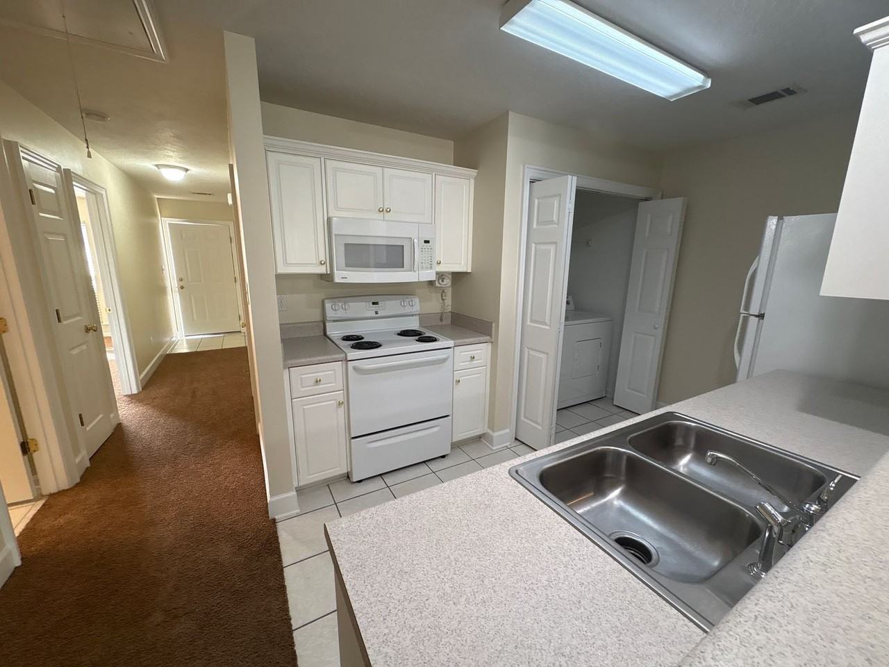 303 Caldwell Cir - Photo 6 of 14