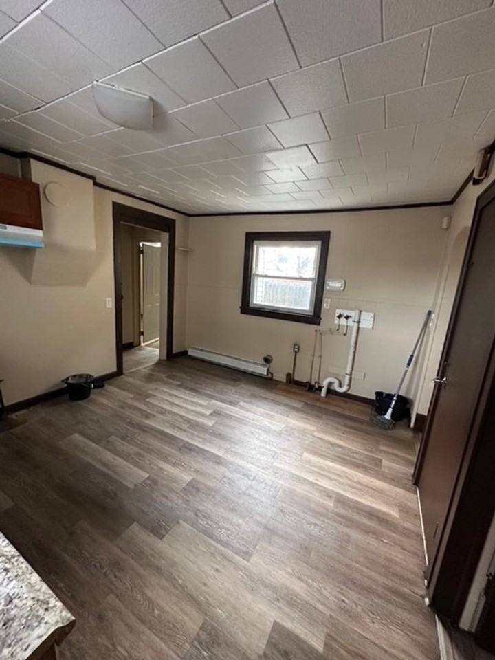 42 Child St - Photo 3 of 19