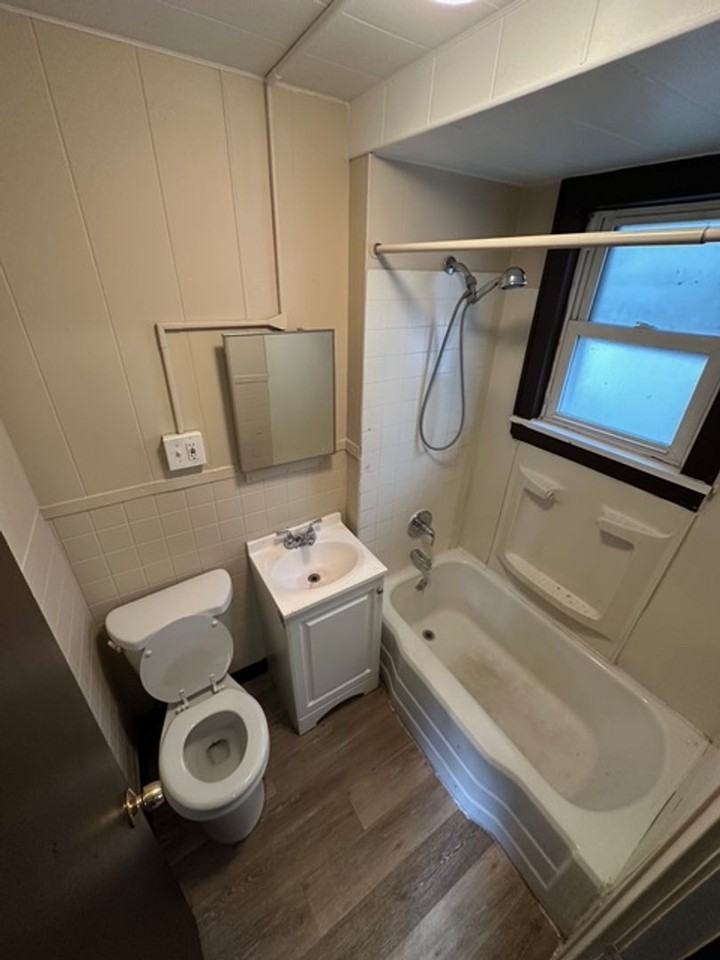 42 Child St - Photo 4 of 19