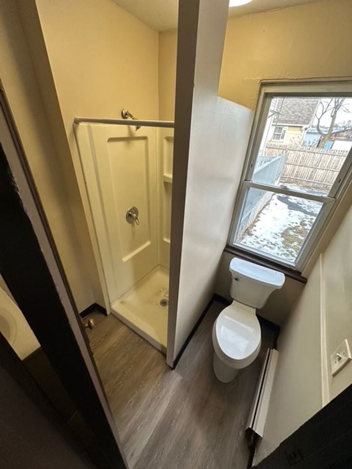 42 Child St - Photo 5 of 19