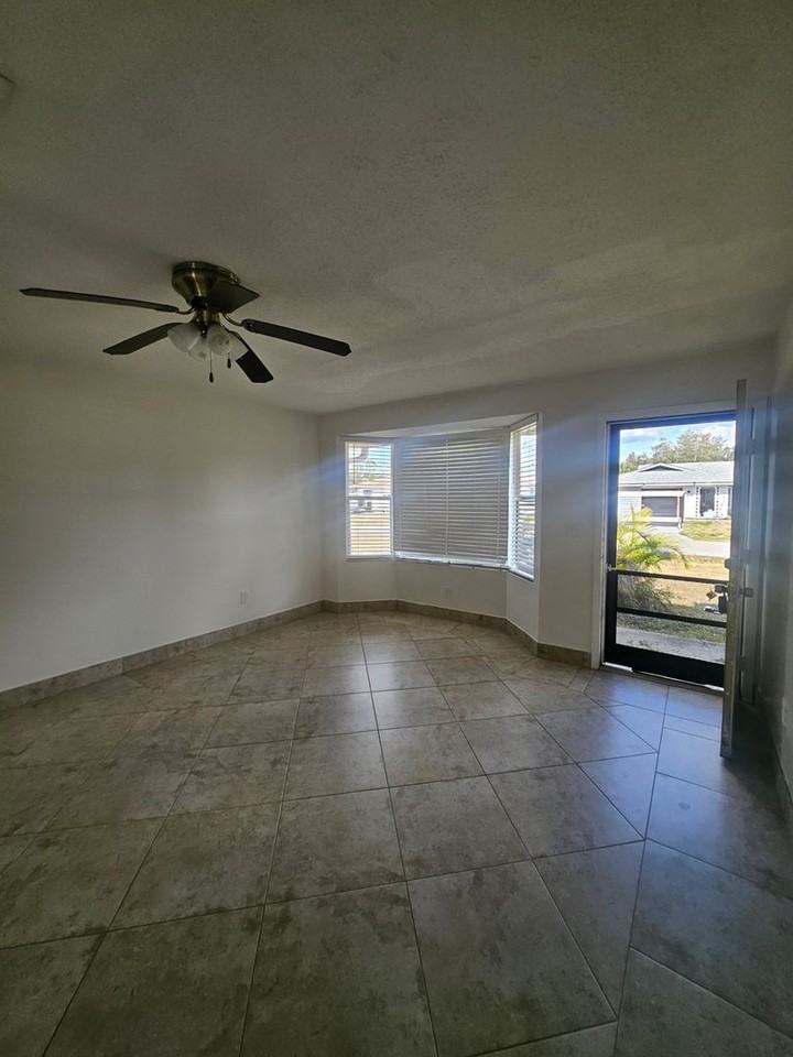 1225 Armsdale Ave - Photo 6 of 15