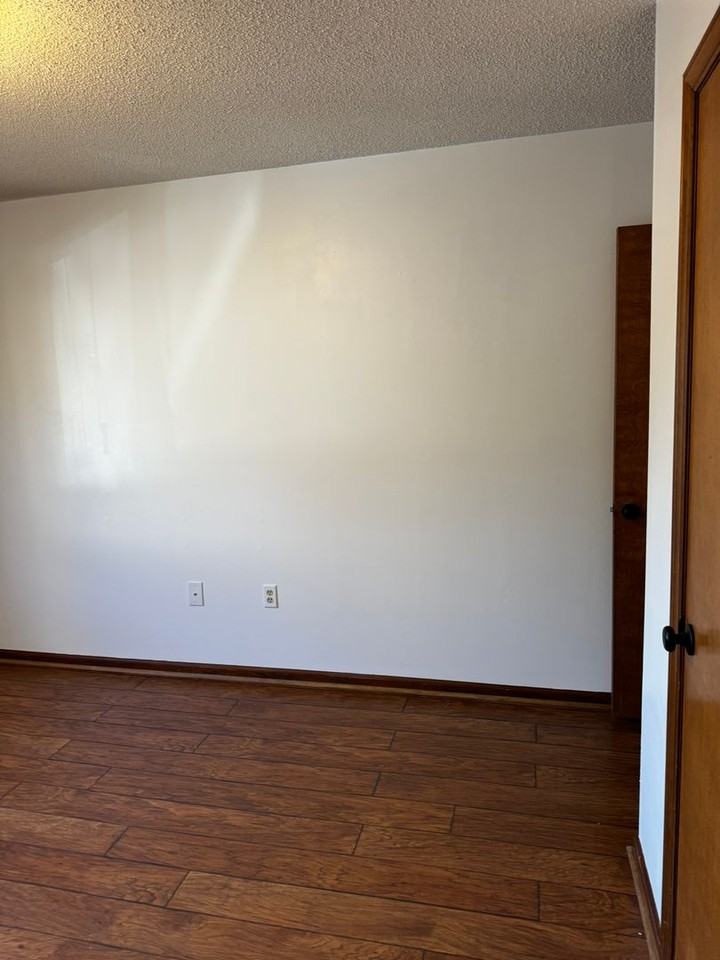 1175 Pebble Dr - Photo 2 of 34