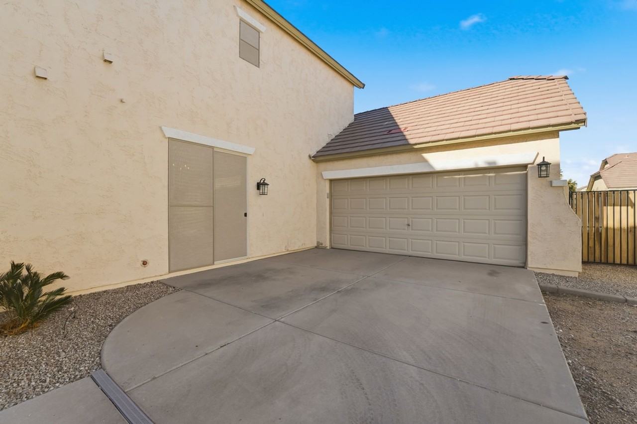 7732 E Albany St - Photo 7 of 50