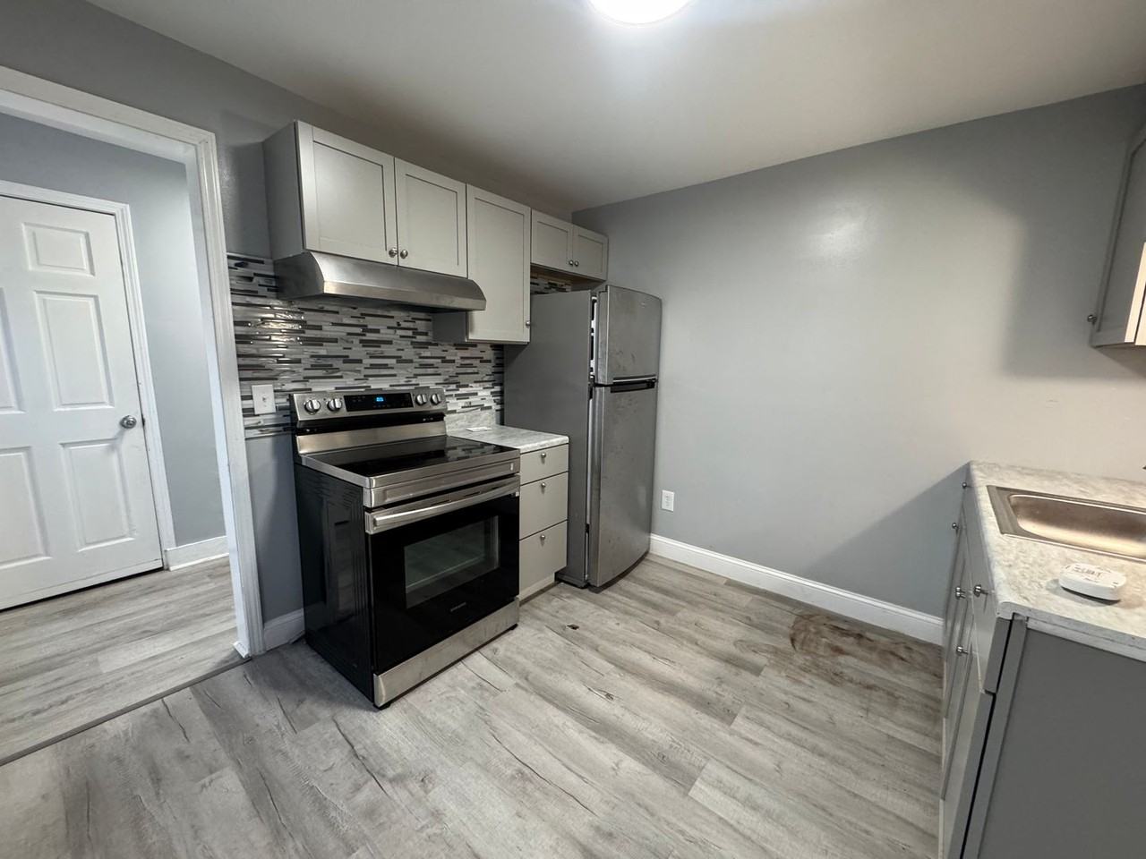 414 N Bellinger St - Photo 6 of 22