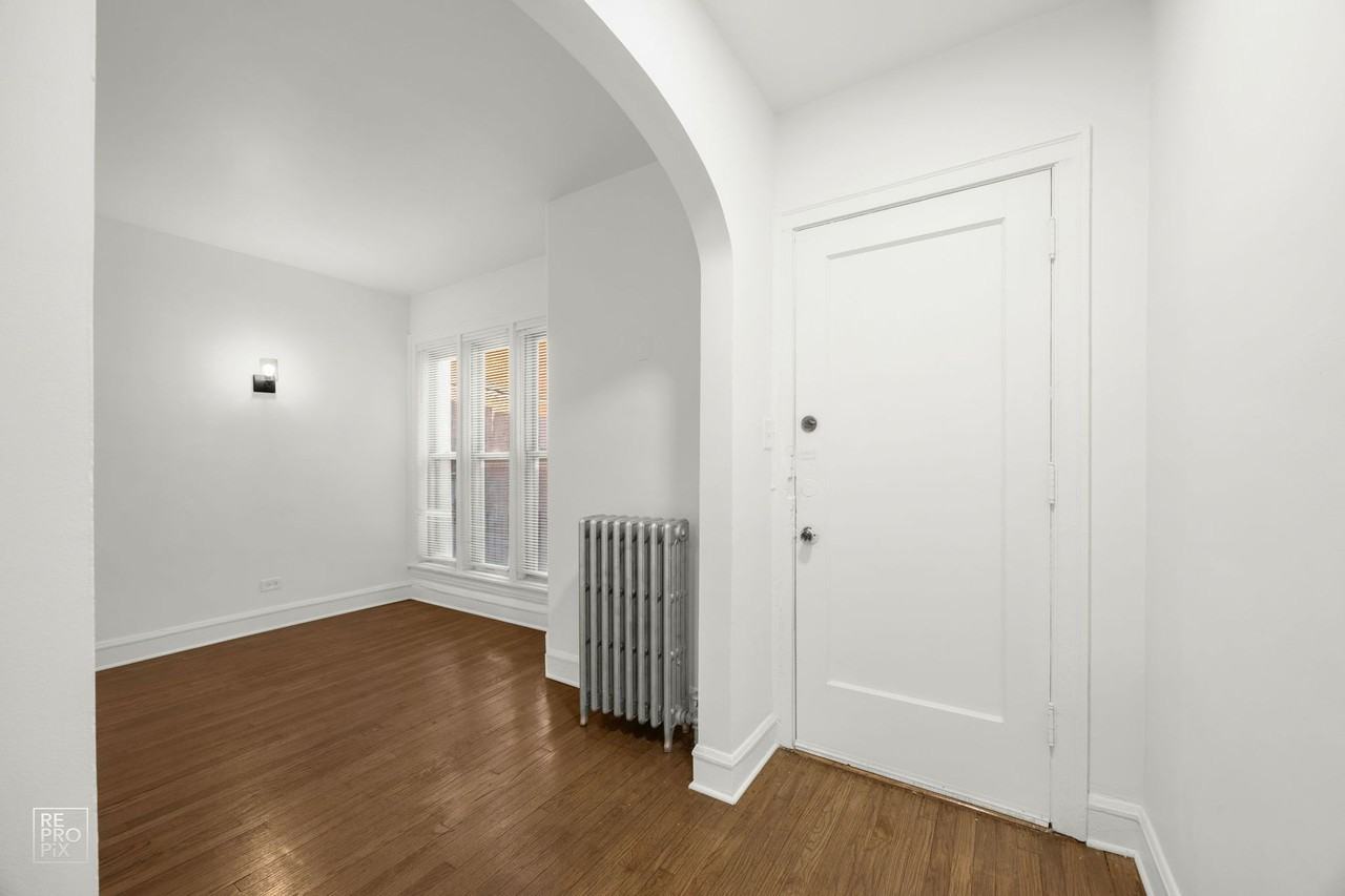 7901-11 S Dobson Ave Chicago, IL 60619 - Photo 3 of 11