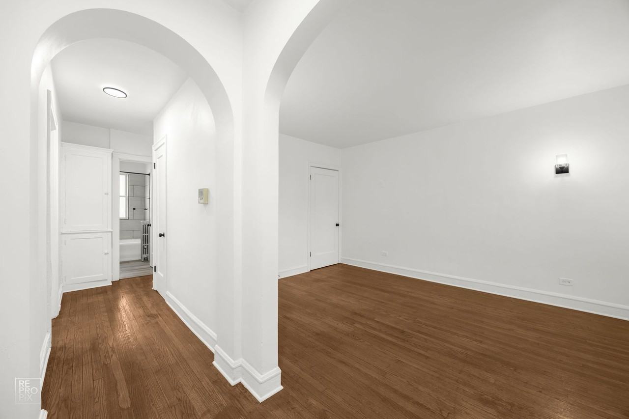 7901-11 S Dobson Ave Chicago, IL 60619 - Photo 4 of 11