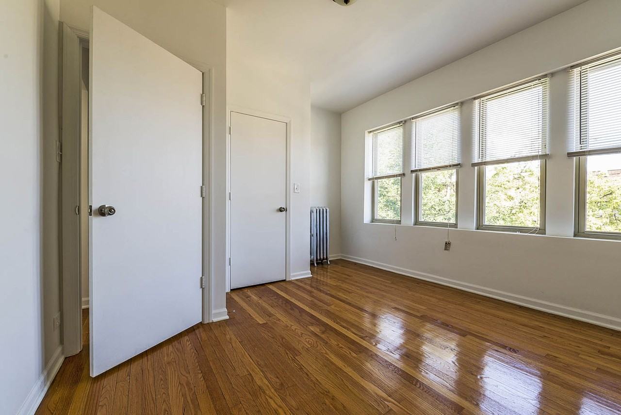 8201 S Drexel Ave 903 - Photo 7 of 26