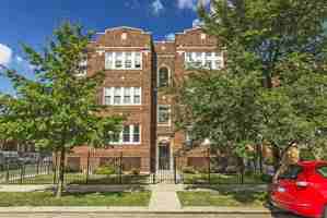 featured image of 6356 S Francisco Ave