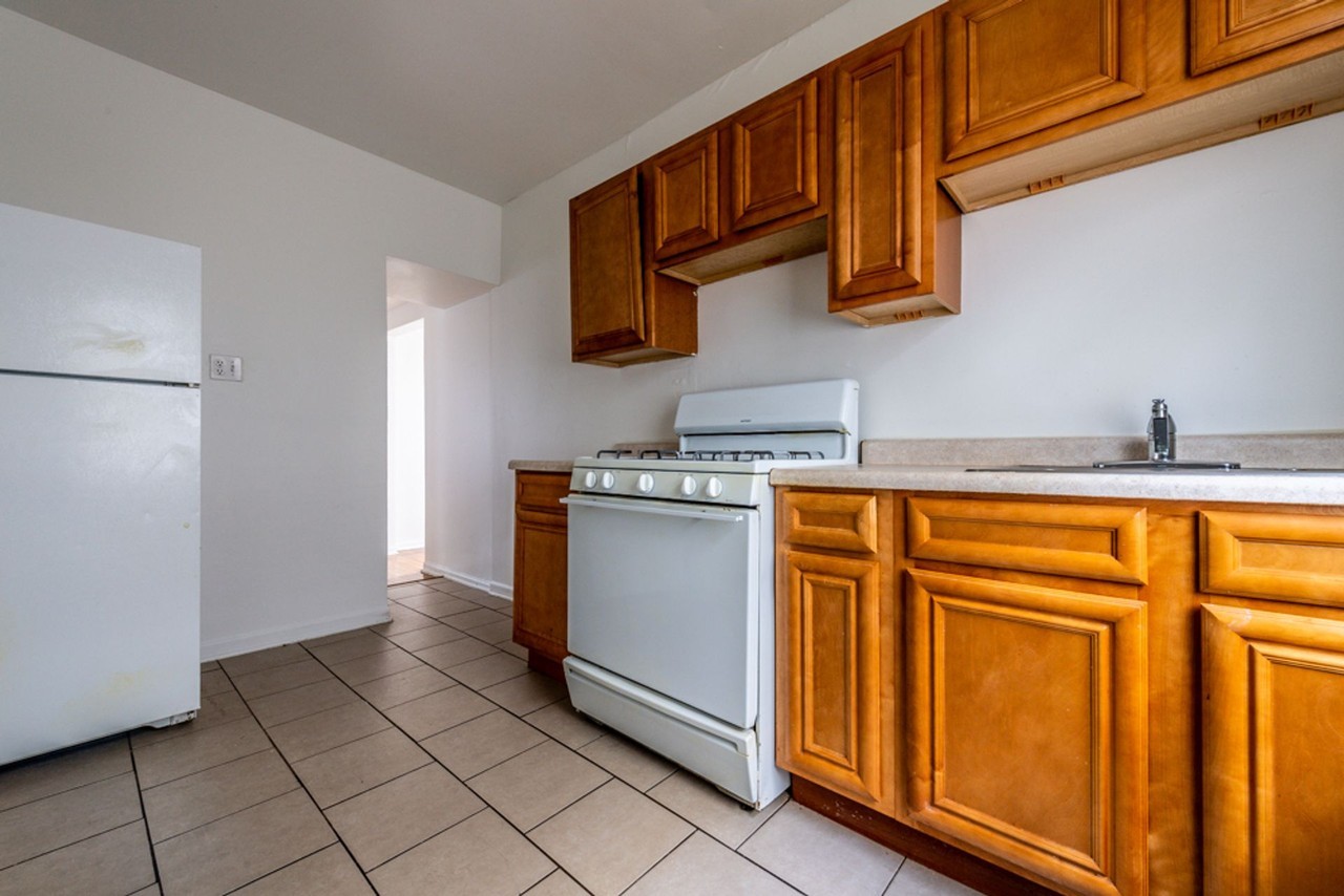 1123 N Lawler - Photo 4 of 17