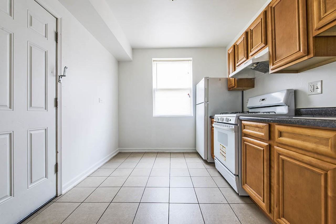 1145 N LeClaire - Photo 3 of 20