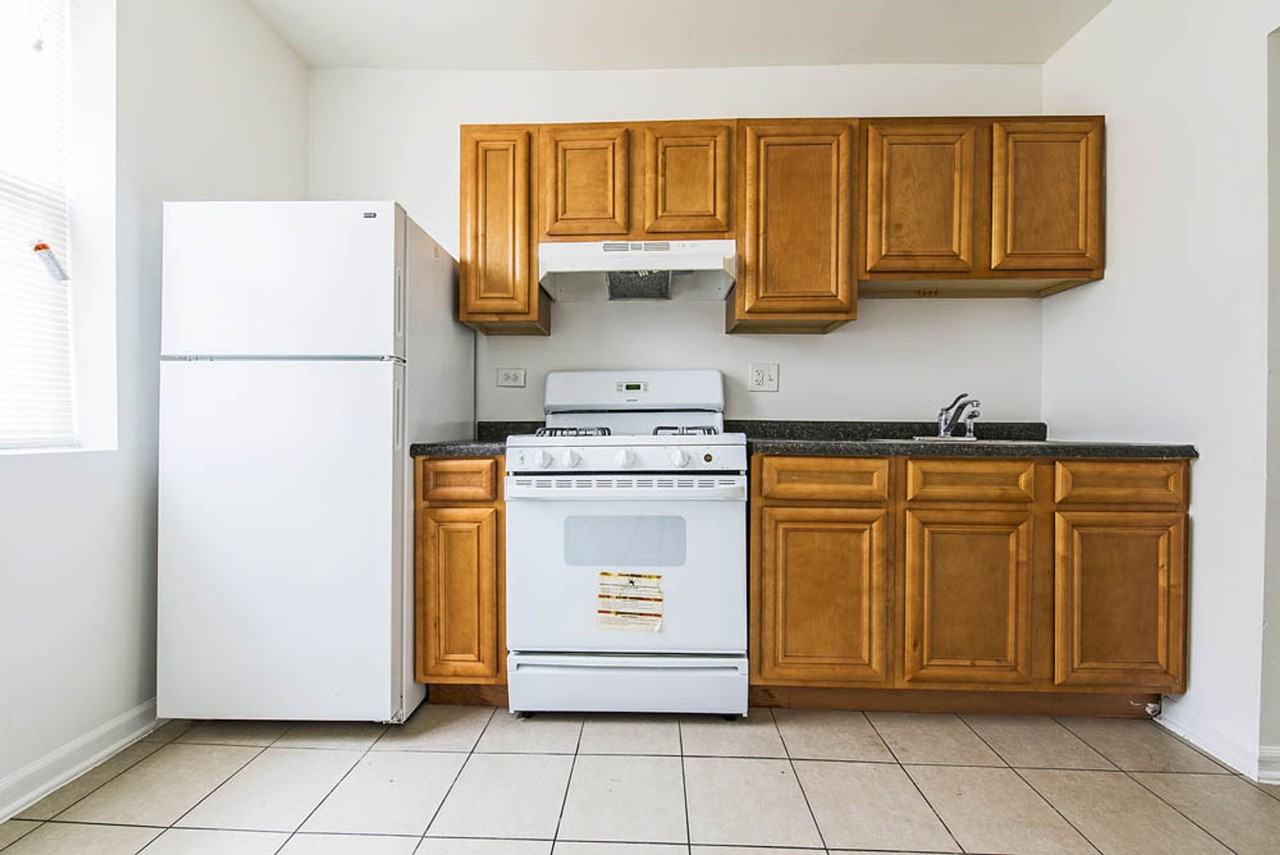 1145 N LeClaire - Photo 4 of 20