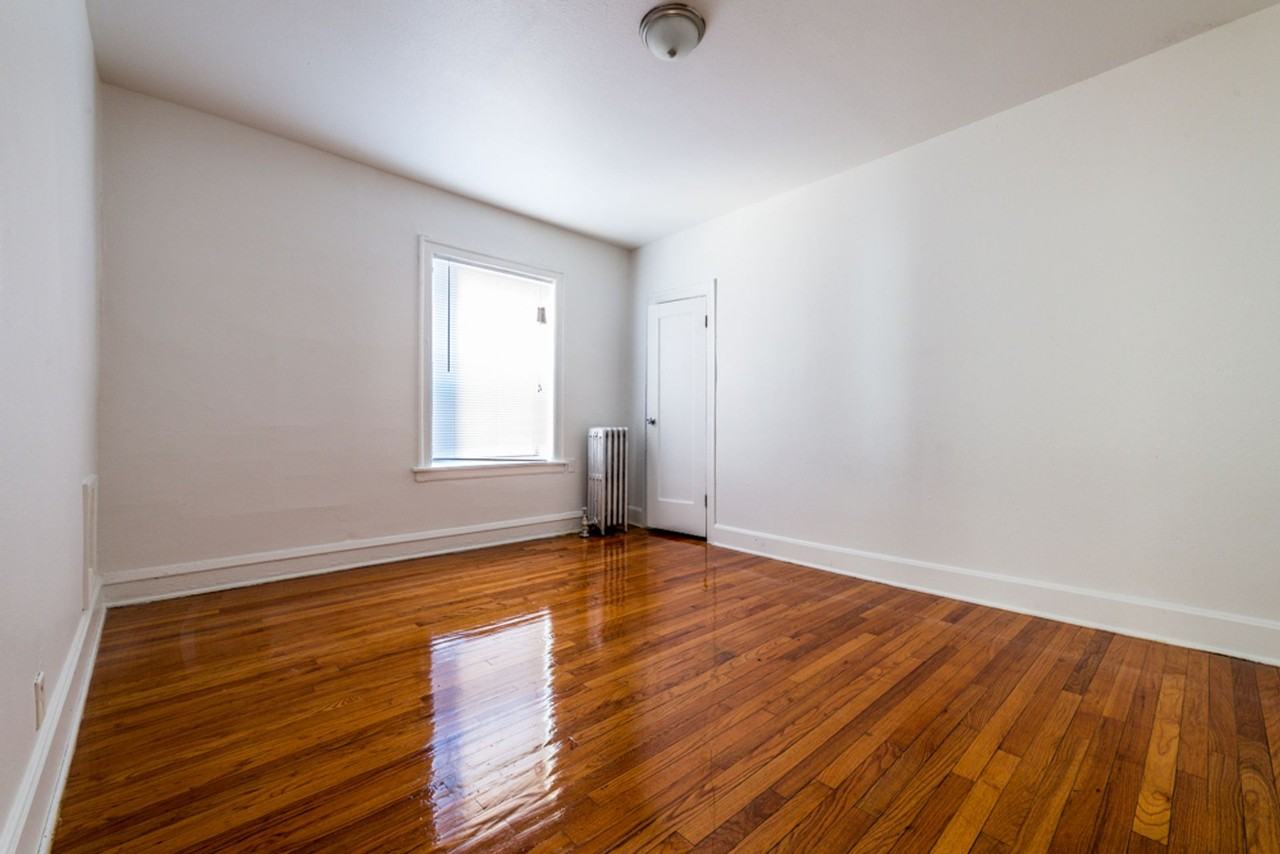 1748 E 71st Pl Chicago, IL 60649 - Photo 5 of 21