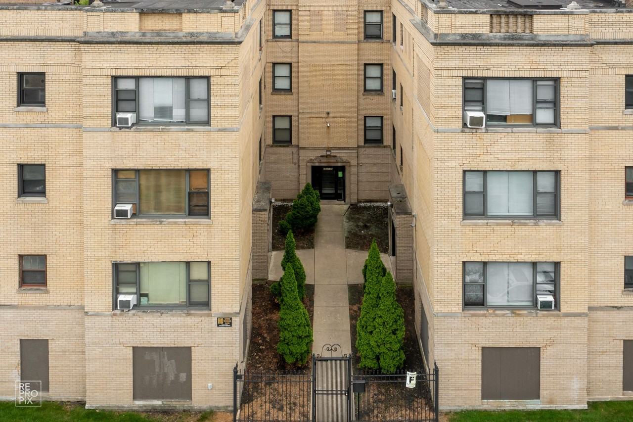 7003 S Harper Chicago, IL 60637 - Photo 5 of 24