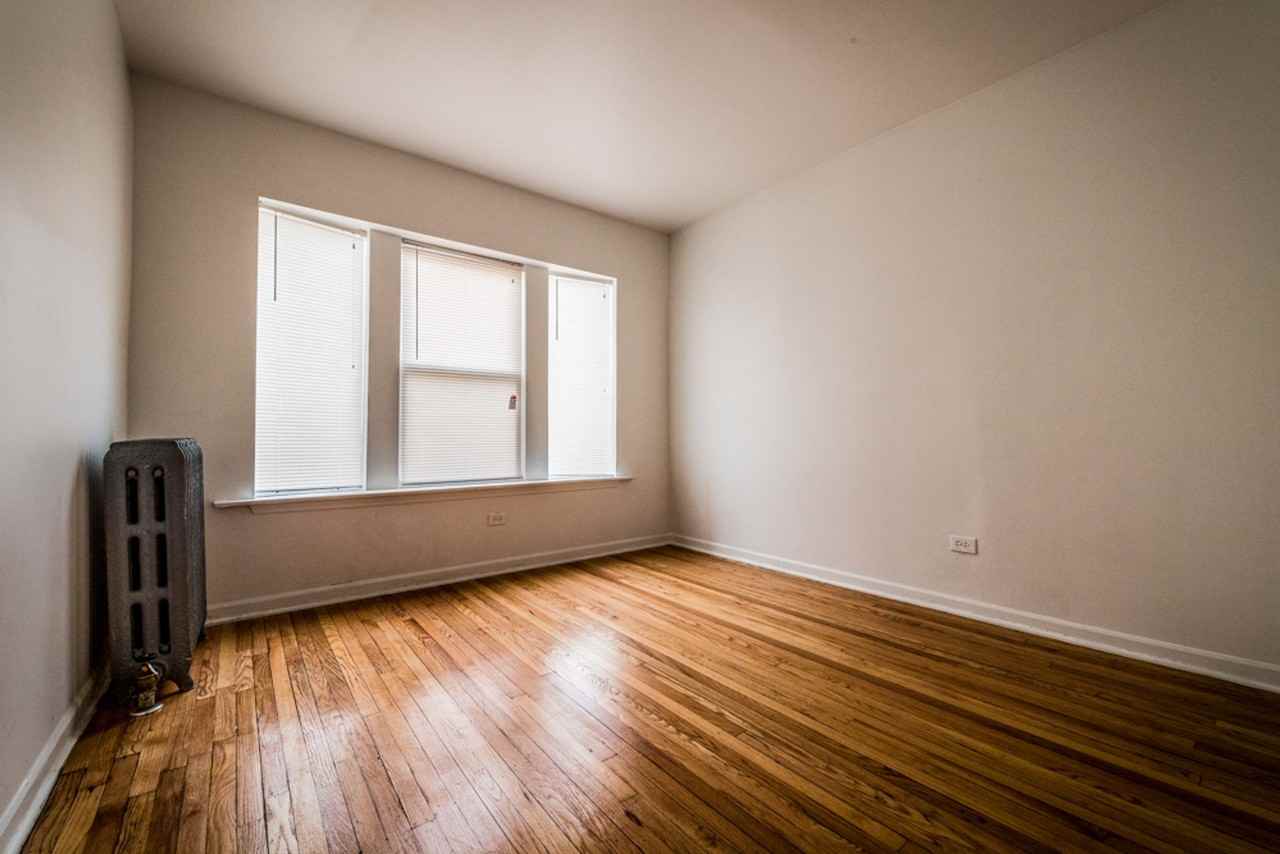 6748 S Blackstone Ave. 1452 - Photo 3 of 19