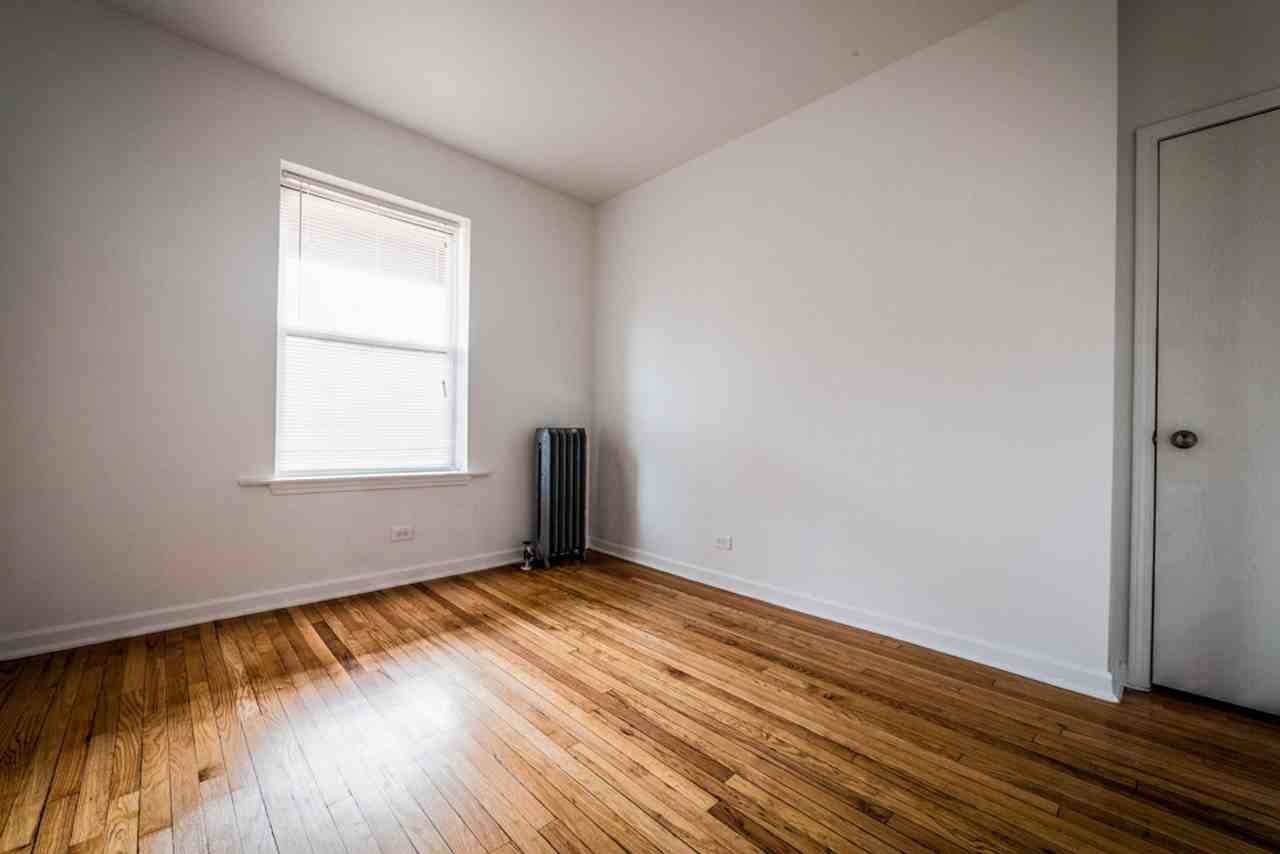 6748 S Blackstone Ave. 1452 - Photo 5 of 19