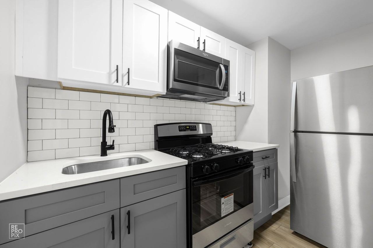 6832 S Crandon - Photo 6 of 49