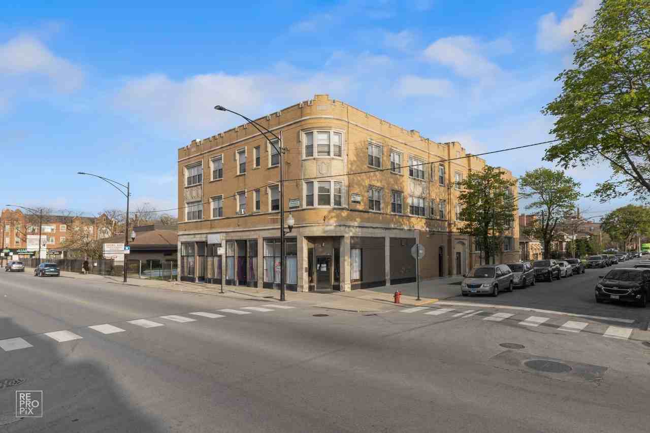 7903 S Luella Ave 2233 - Photo 4 of 29