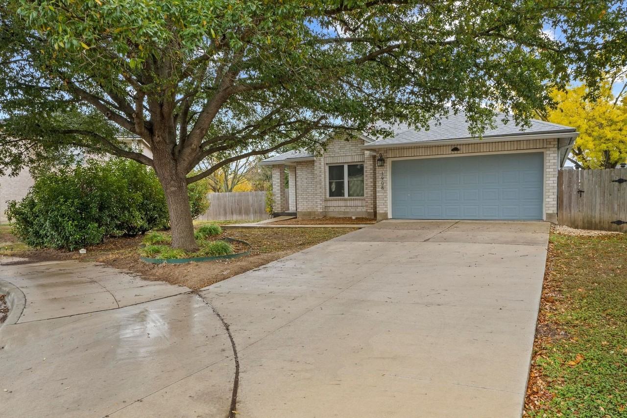 1908 Matagorda Dr - Photo 2 of 26