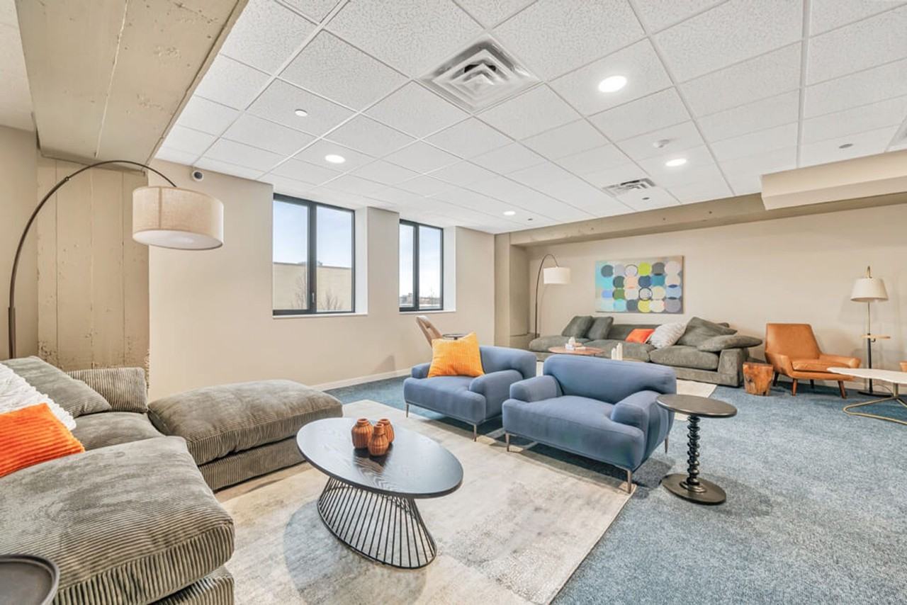 1900 Lawrence - Photo 4 of 28