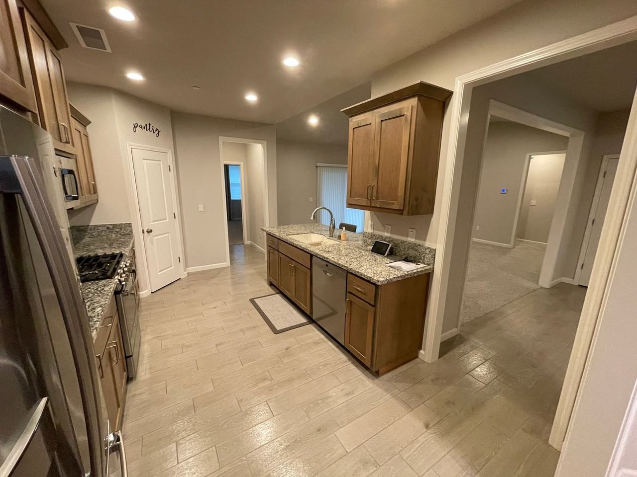 2969 Wingfield Ave - Photo 5 of 22