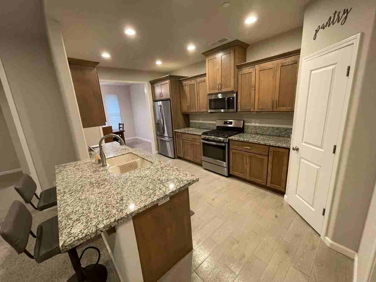 2969 Wingfield Ave - Photo 6 of 22