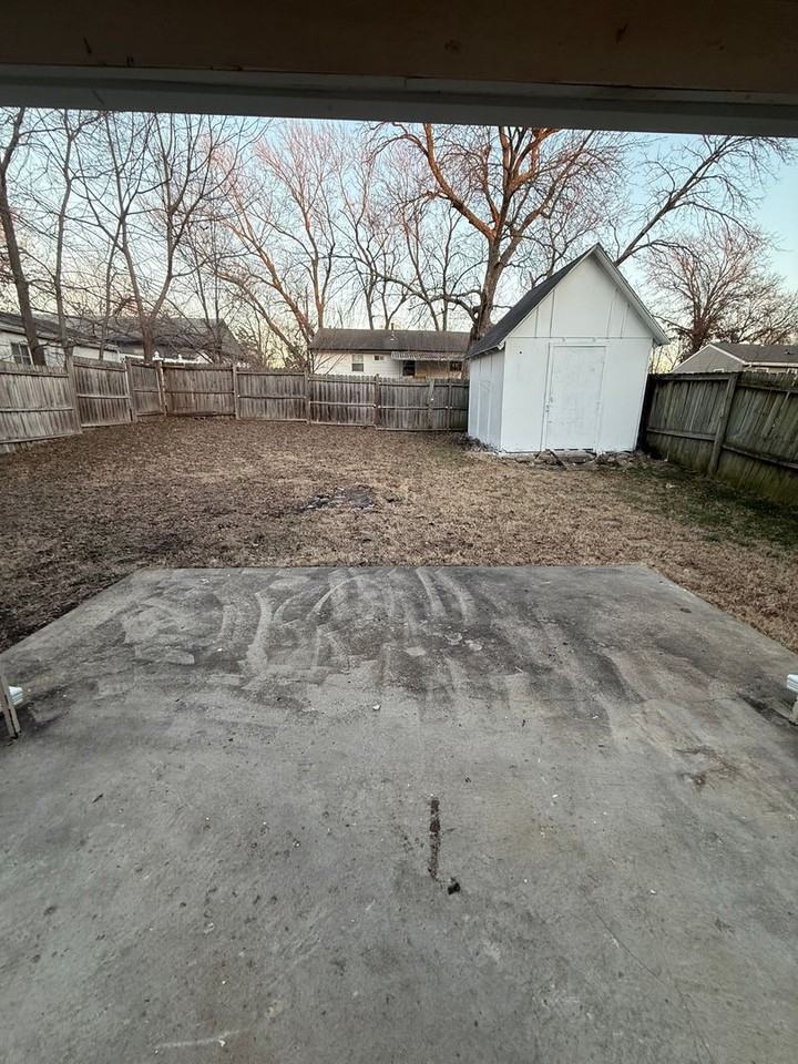 420 N Blake St - Photo 7 of 15