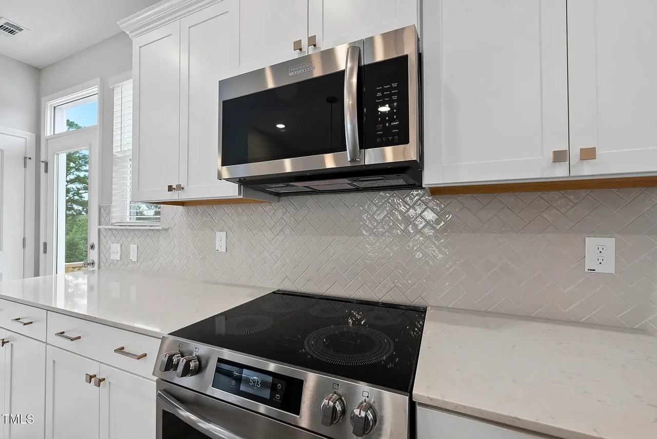 311 Chesapeake Commons St - Photo 4 of 19