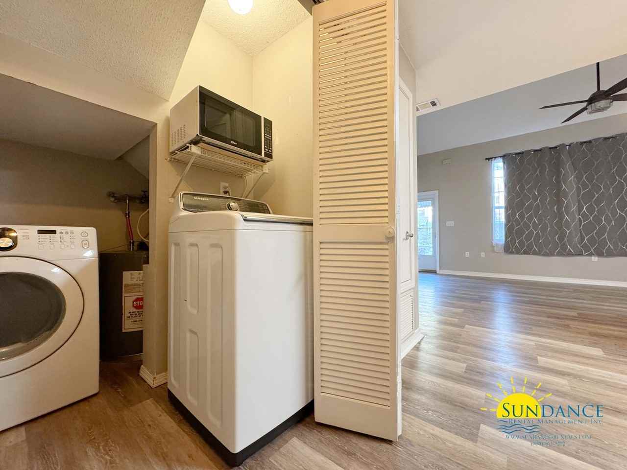 947 Ashley Ln - Photo 7 of 25