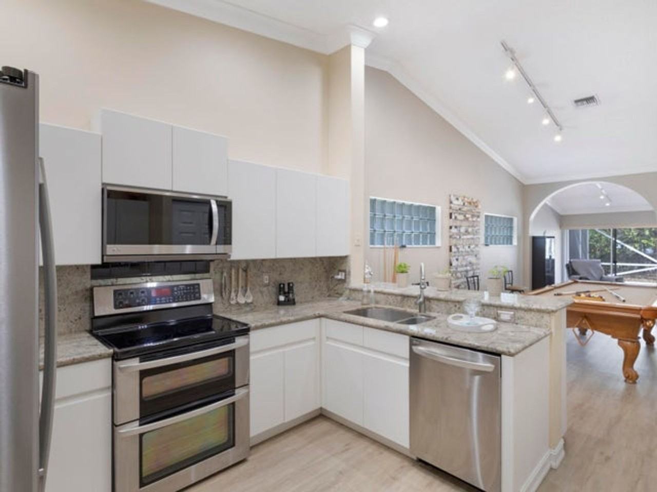 9734 Harbour Lake Cir - Photo 2 of 16