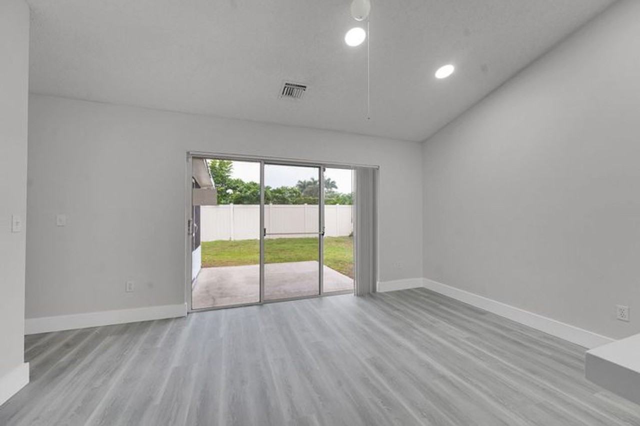 13048 Meadowbreeze Dr - Photo 6 of 15