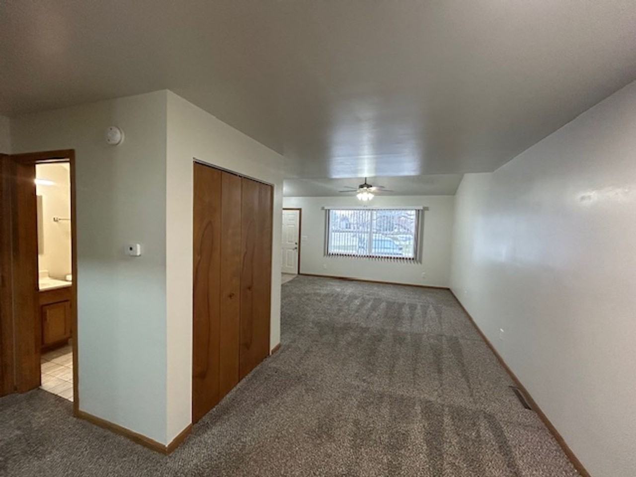 1234 Lake Charles Ave - Photo 4 of 18