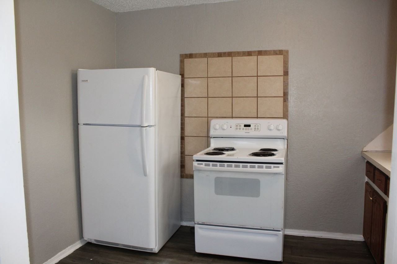 4524 Se 20th St - Photo 5 of 19