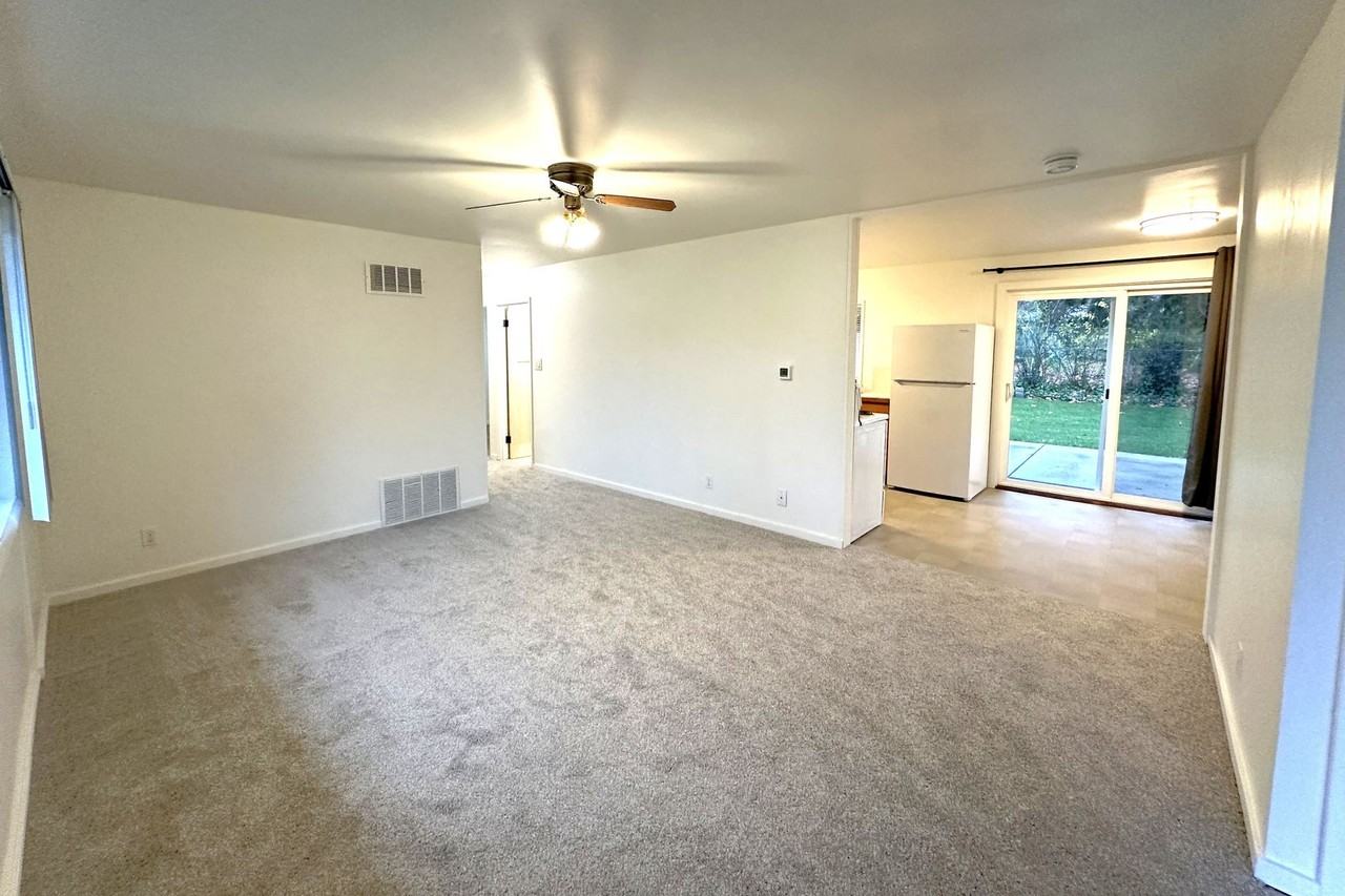 21904 41st Pl W - Photo 4 of 22