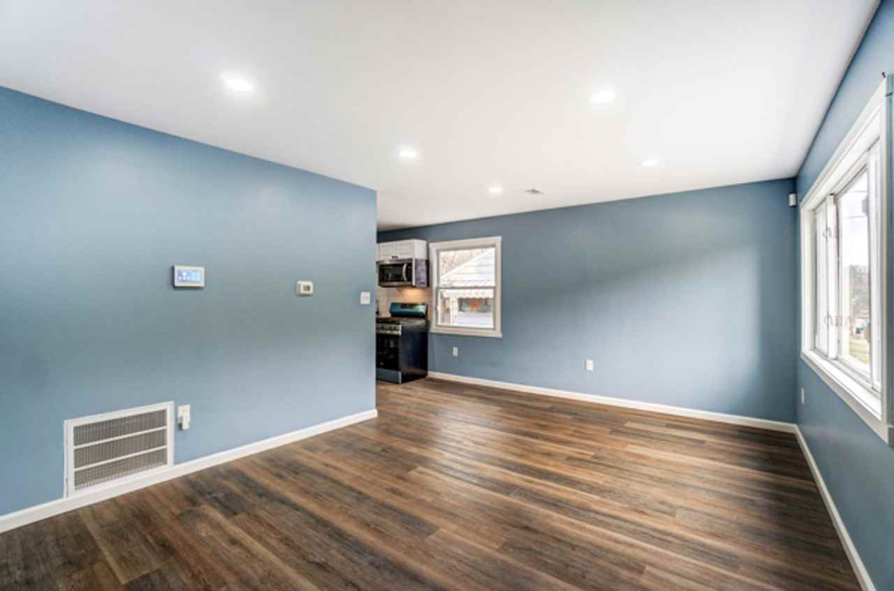 4692 Kirby Ave - Photo 4 of 26