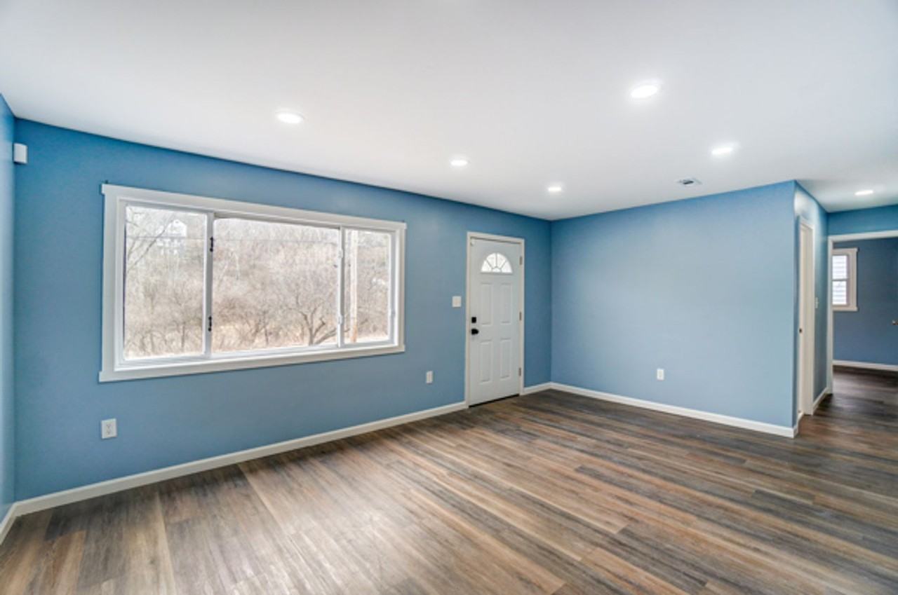 4692 Kirby Ave - Photo 5 of 26