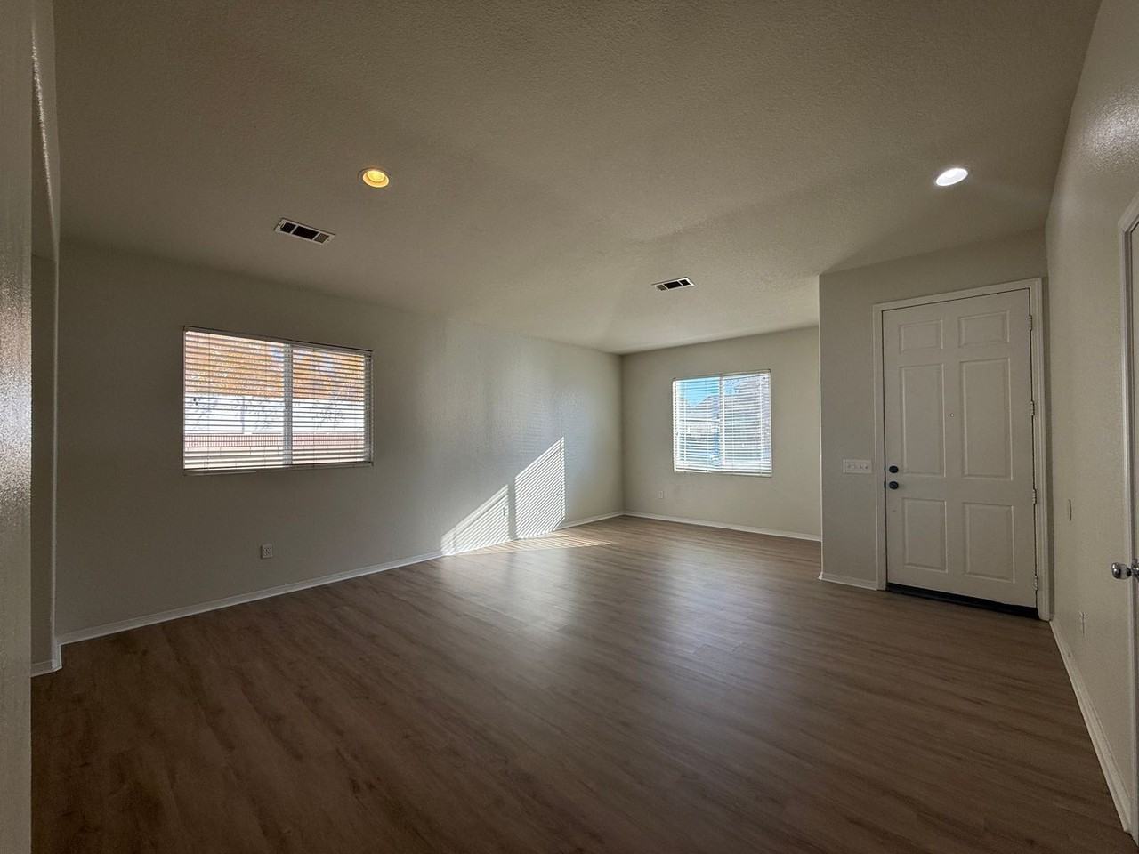 2751 Garnet Ln - Photo 2 of 18