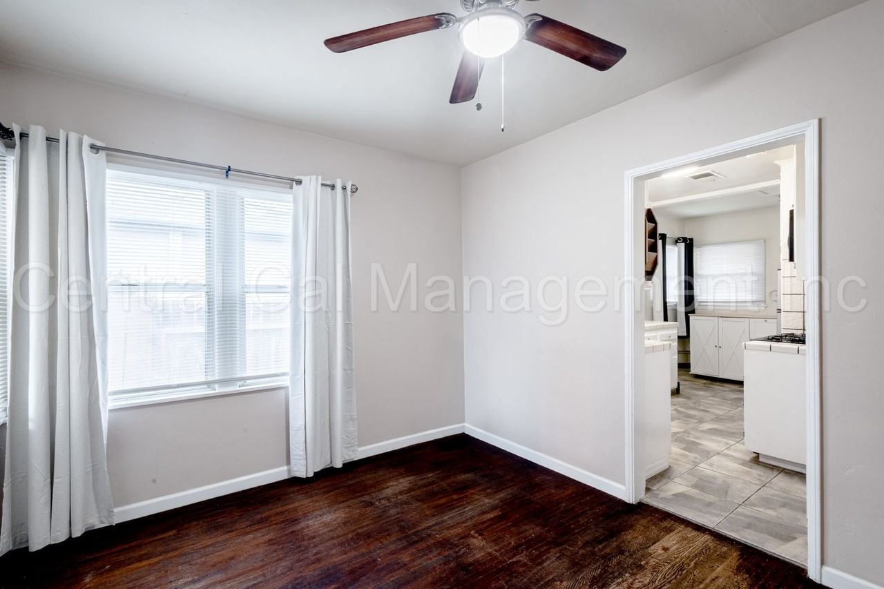 27 Quincy St - Photo 6 of 19