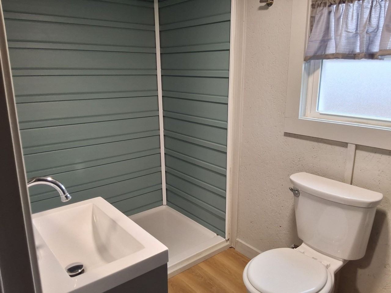 1548 Hargan St - Photo 5 of 14