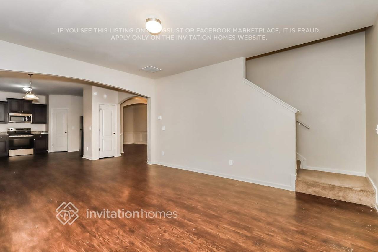 3670 Brookhollow Dr - Photo 6 of 18