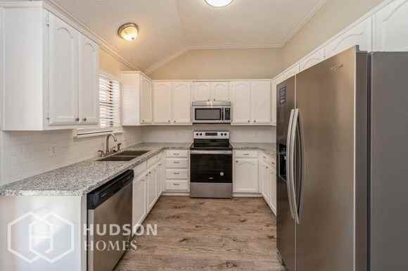 921 Brittany Dr - Photo 4 of 14