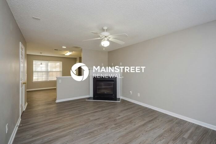 325 Coral Cir - Photo 3 of 17