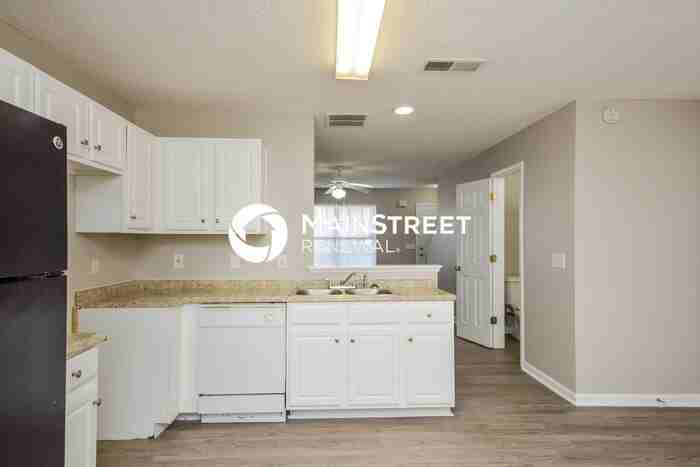 325 Coral Cir - Photo 7 of 17