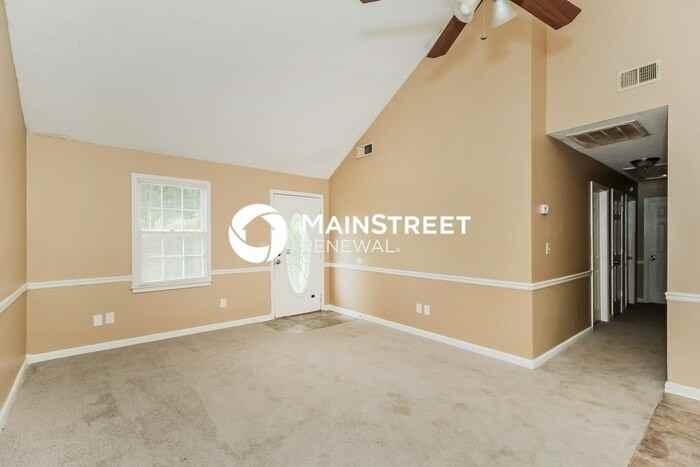 55 Jennifer Ln - Photo 3 of 17